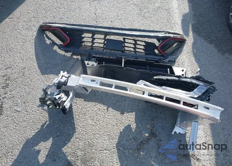 2025 Land Rover Range Rover P530 Se 7 Seat from USA, damaged, VIN SALKPBE94SA306891